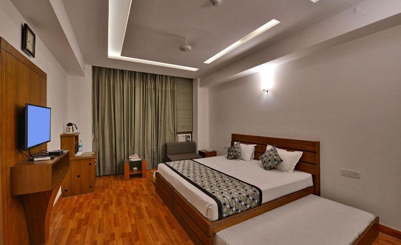 Modi Hotel & Resorts Pinjaur Eksteriør billede